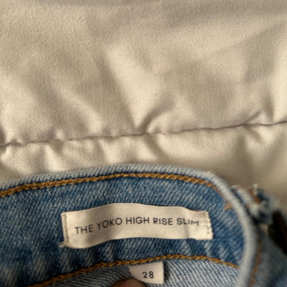 Denim Forum - THE YOKO HIGH RISE SLIM - Size 28L - Picture 3 of 4